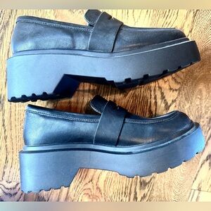 Wild fable rubber soled black shoes 9.5